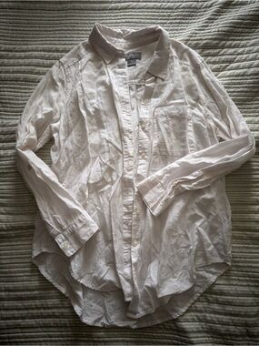 Liz Claiborne White Button-Down Shirt